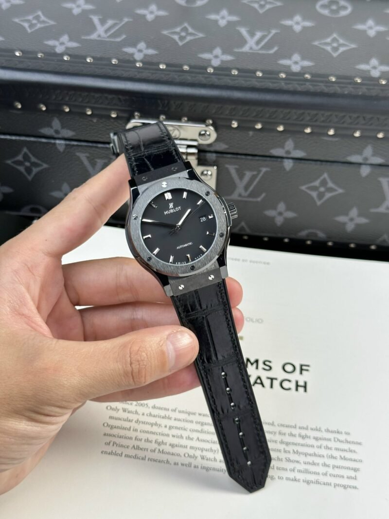 Hublot Classic Fusion Replica Watch Ceramic Refined Black 42mm - Đồng Hồ Replica 1:1