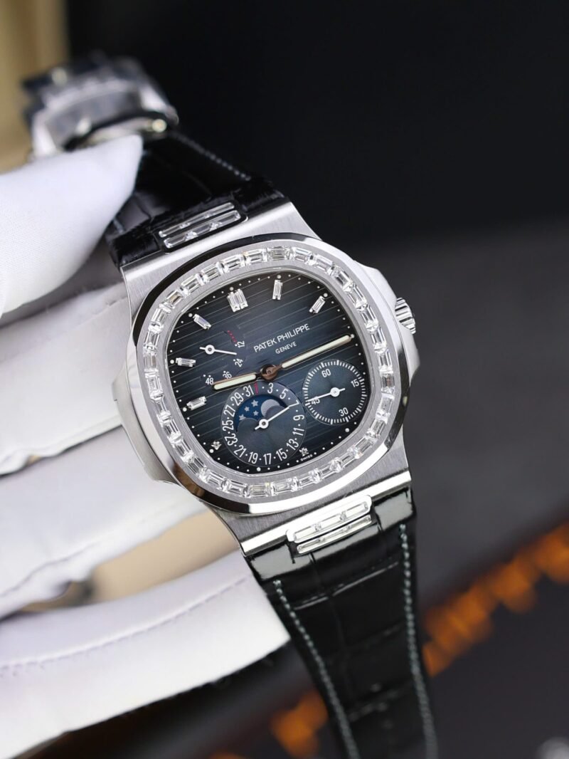 Patek Philippe Nautilus 5724 Blue Dial Replica Watch Full Function PPF Factory 40mm - Đồng Hồ Replica 1:1