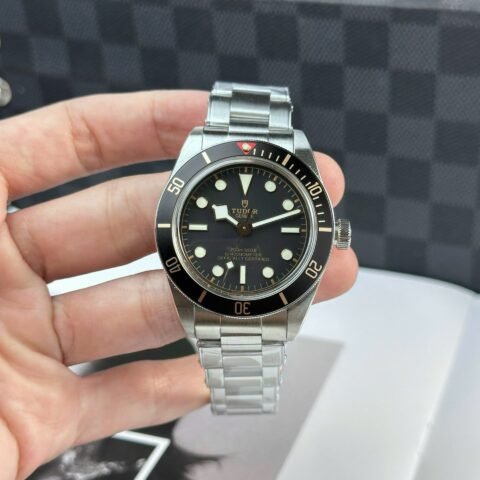 Tudor Black Bay Fifty Eight M79030N Replica Watch Black Dial ZF Factory 39mm - Đồng Hồ Replica 1:1