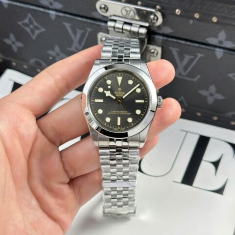 Tudor Black Bay M79660 Replica Watch Men Jubilee Strap KR Factory 39mm - Đồng Hồ Replica 1:1